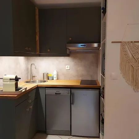 Apartament F2 A 100M De La Plage Avec Wifi. *
